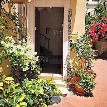 לינה וארוחת בוקר Casa Lagana רג'יו די קאלאבריה