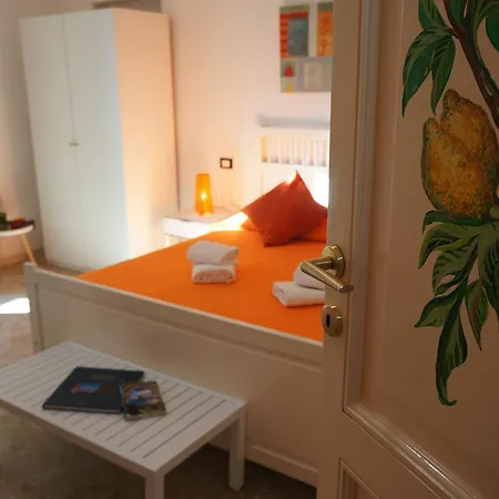 לינה וארוחת בוקר Casa Lagana רג'יו די קאלאבריה
